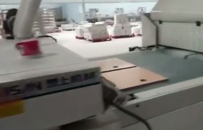 泰上機械浴室柜UV涂裝生產(chǎn)線